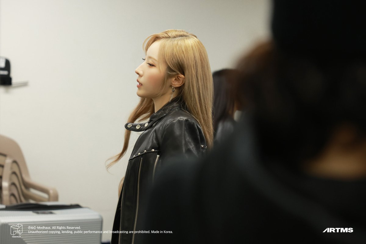 liznxexu dois (@wiihaseul) on Twitter photo 