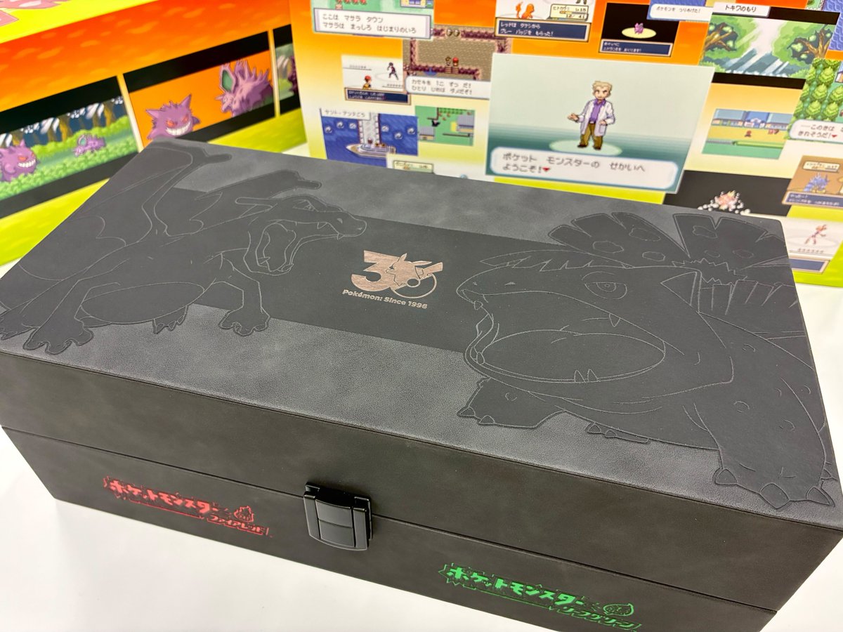 poke_times's tweet image. 🔥 🍃 🔥 🍃 🔥 🍃 🔥 🍃 🔥 🍃 🔥 🍃
　　　　Nintendo Switchソフト
『ポケットモンスター ファイアレッド・リーフグリーン』
🔥 🍃 🔥 🍃 🔥 🍃 🔥 🍃 🔥 🍃 🔥 🍃

🔹ゲームボーイアドバンス版再現パッケージ
🔹ガラス製モンスターボールオブジェ

がセットになった、豪華✨特別版✨
発売決定❗️