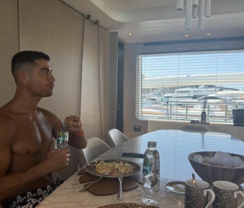 Essa é a vista da Georgina no café da manhã

O mundo é muito desigual…