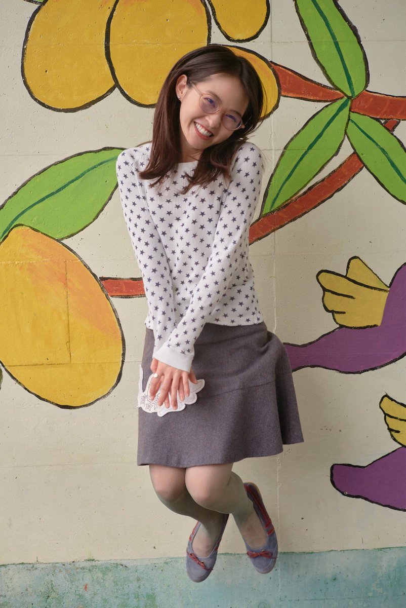 marikaito_staff's tweet image. #伊藤万理華

2/20(金)
30歳の誕生日を迎えました🍰

いつも応援いただき
ありがとうございます！

これからも #伊藤万理華 を
よろしくお願いします🎬

笑顔溢れる1年になりますように💐

#HappyBirthday 🕯️