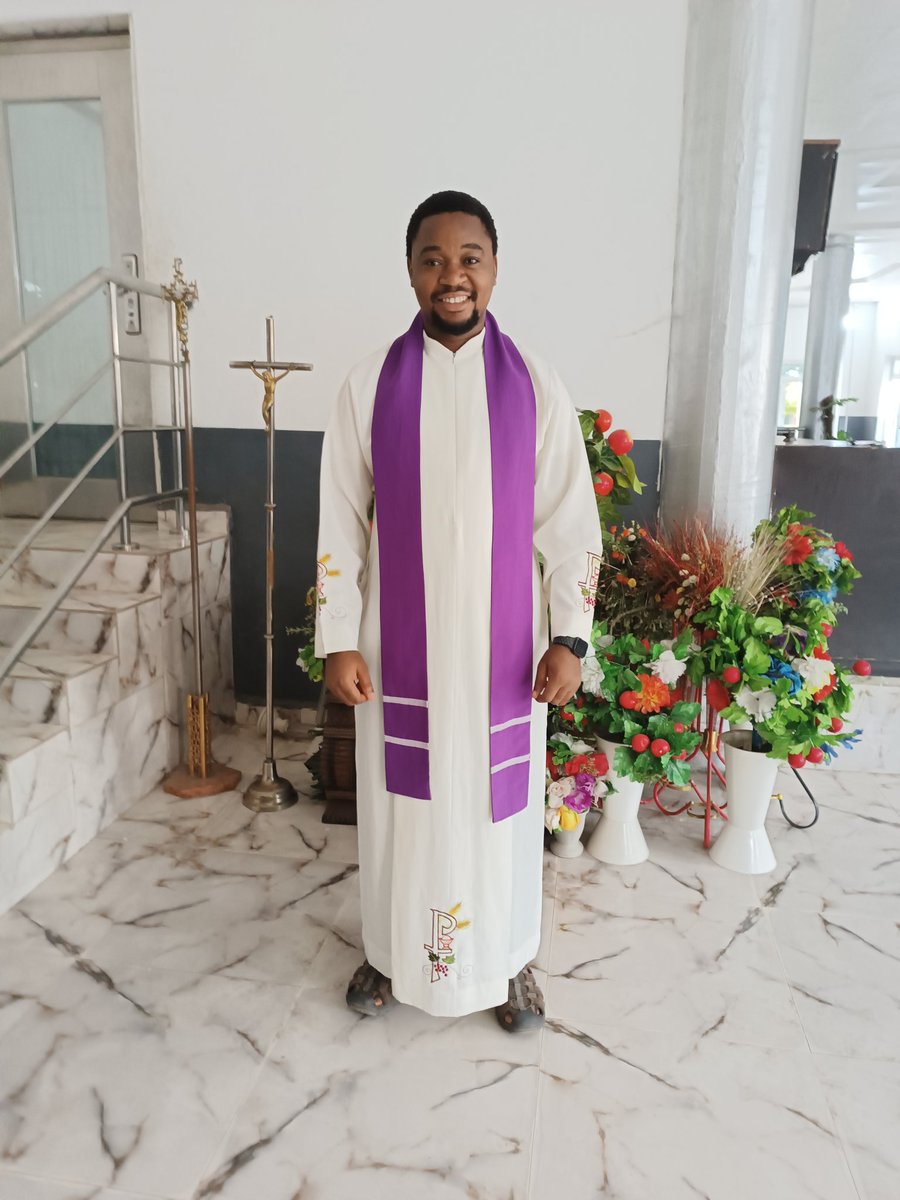 frmarcellinus's tweet image. While Lent is famously known as a 40-day period, if you count the days from Ash Wednesday to Holy Saturday, you’ll actually find 46 days.
The Reason is that Sundays are technically not part of Lent. Since every Sunday is considered a mini-Easter (a celebration of the