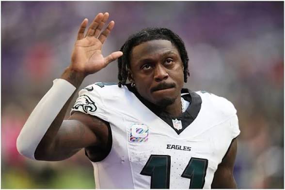 nflrums's tweet photo. #Eagles AJ Brown on the Julian Eldeman podcast ;

“You know we’re all #Patriots”

Brown winks at him 😉 https://t.co/AQuVW4HhLJ