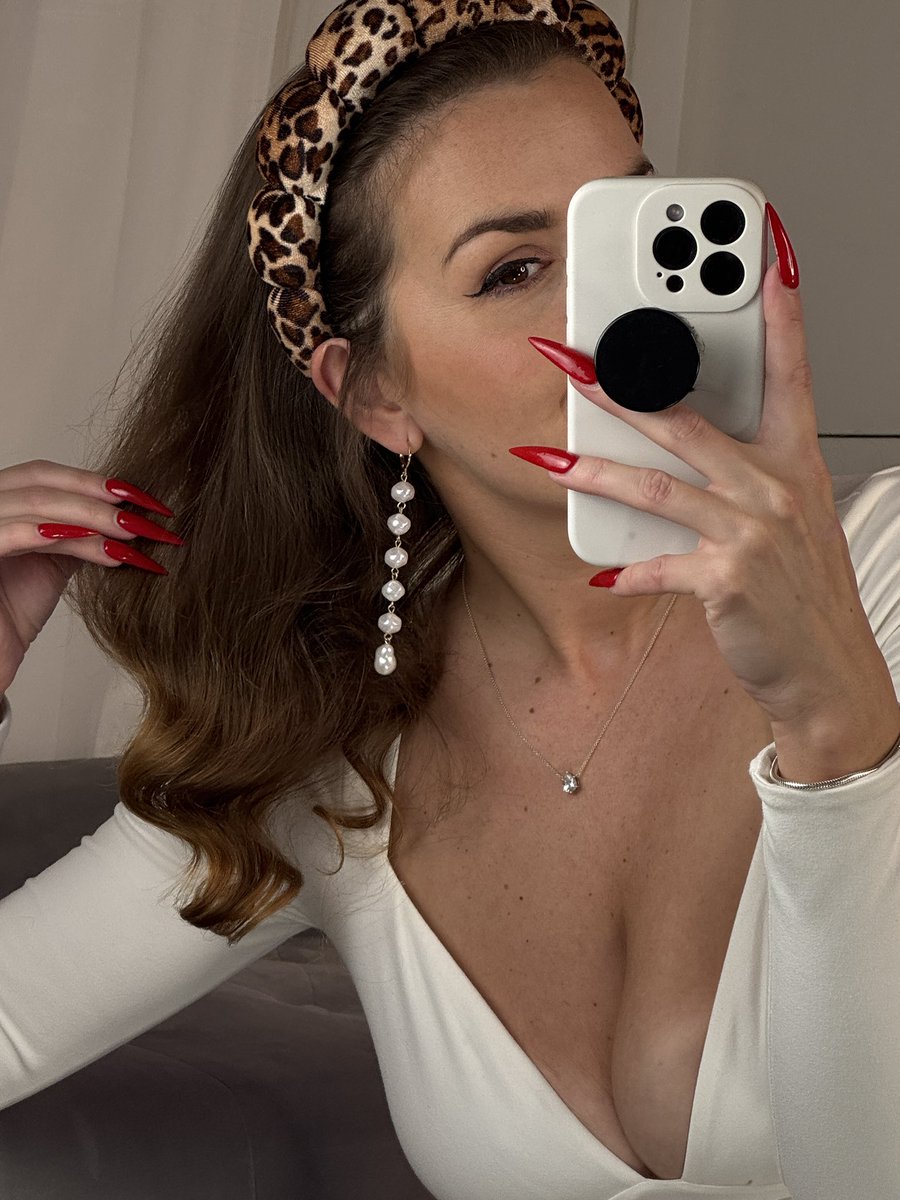 Just spent a small fortune shopping 🛍️💕

Love living the Goddess lifestyle ✨