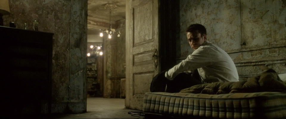 DiscussingFilm's tweet photo. David Fincher's ‘FIGHT CLUB’ will be released on 4K UHD for the first time on May 12.

The film will also get a one-night theatrical release for the new 4K presentation on April 22. https://t.co/yz5RvT82OE