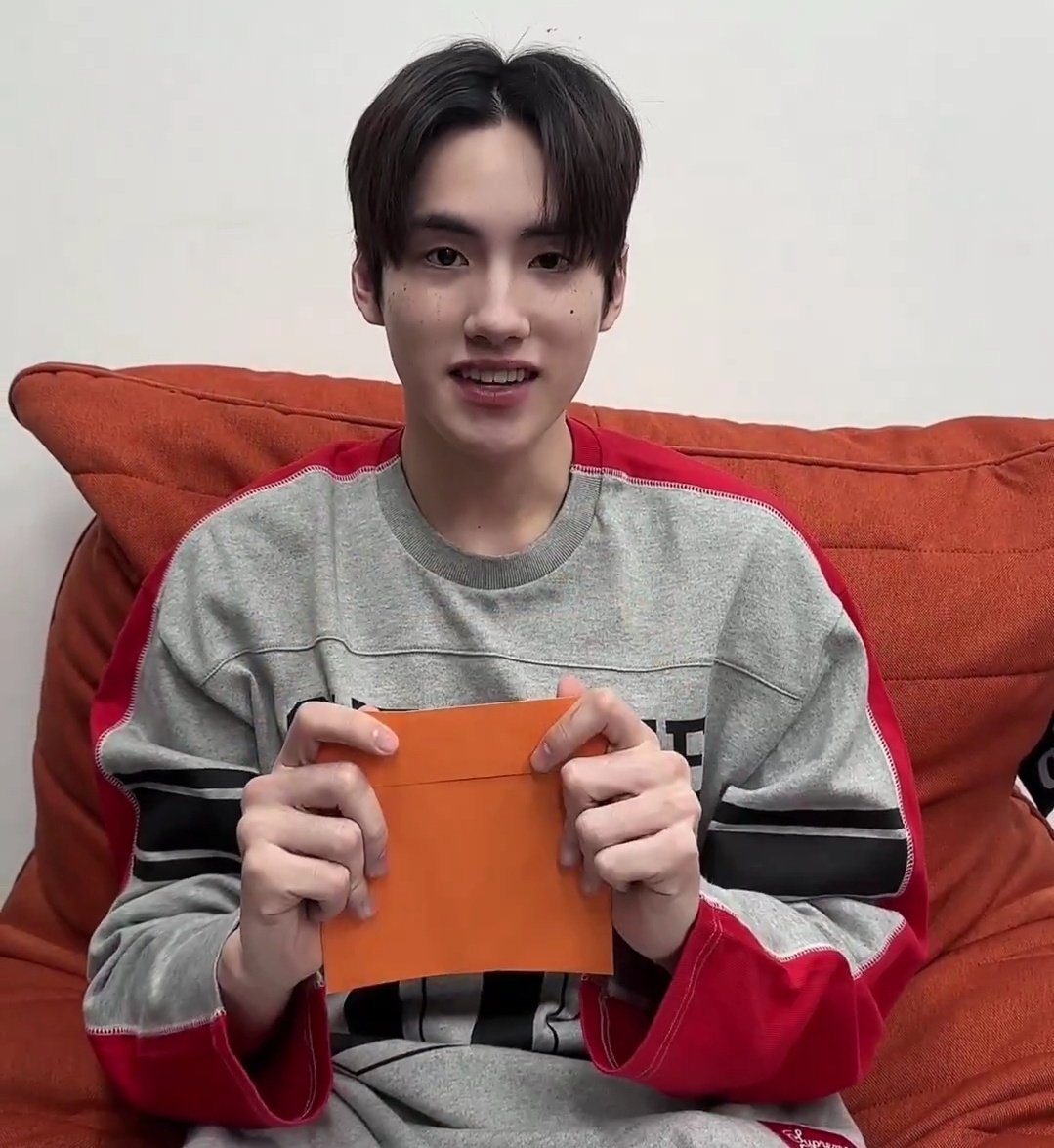 bbillgrand_'s tweet image. คนที่ฟินที่สุดในสมการนี้จะเป็นใครได้นอกจากกูวะ ไม่ไหวแล้วมีน้ำตาาาาา บิวกิ้นพีพี ภูเอเอ ป้าฟรินนนน
🧡😭🧡😭🧡😭🧡😭🧡😭🧡😭🧡😭🧡😭

#OLYMPOP_เฉลยสี 
#ORANGEMONSTER2026 🧡