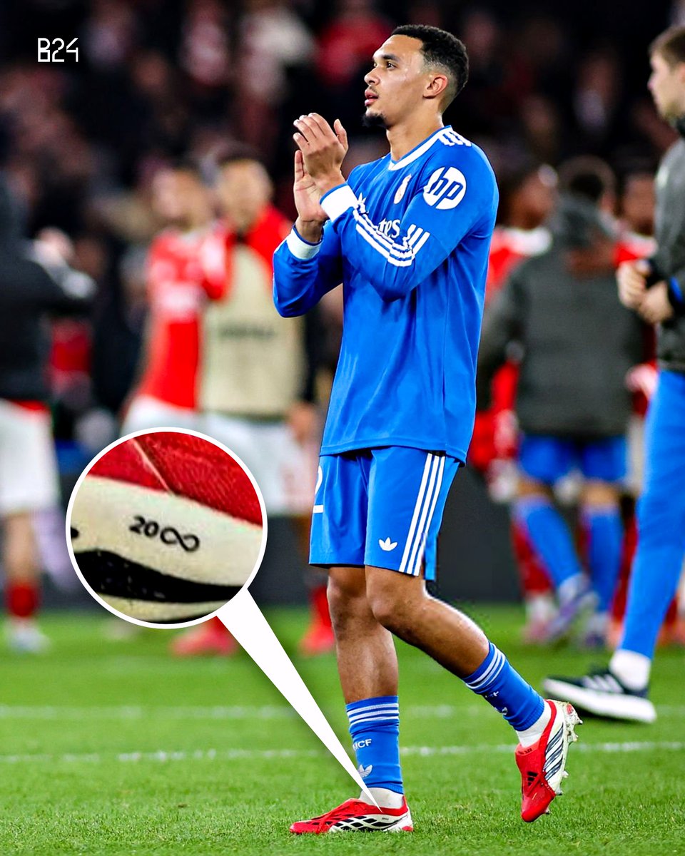 Trent Alexander-Arnold homenageou Diogo Jota com um bonito detalhe nas chuteiras ❤️
