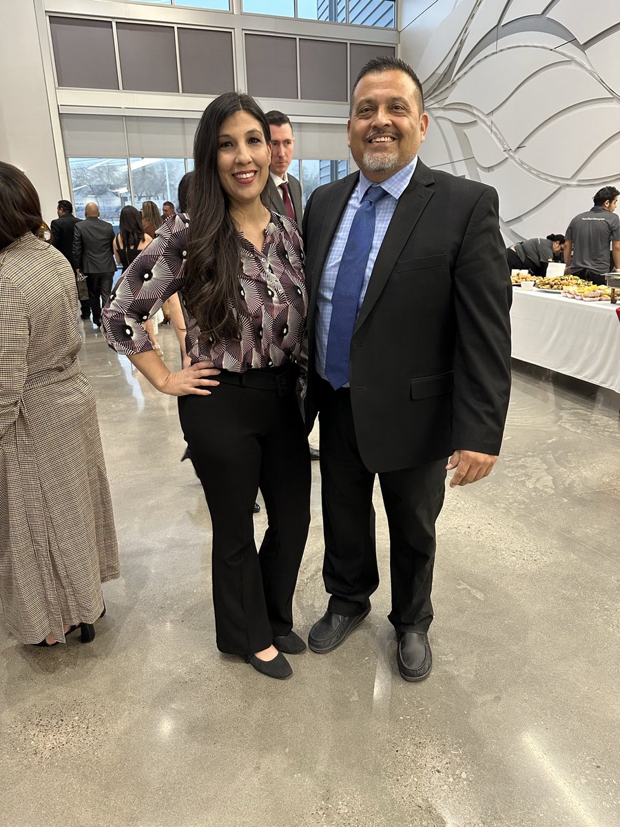 DWS_PK8's tweet photo. Congratulations to our Teacher of the Year, Ms. Alarcon! We are incredibly proud of her accomplishments and the impact she continues to make. Being selected by her peers in just her 3rd year of teaching is a true testament to her dedication and passion. @SISD_ES https://t.co/LvwnjdzFsi