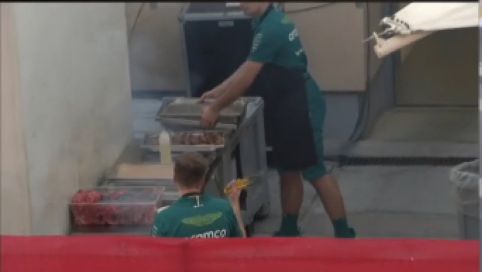 Viictore tweet media