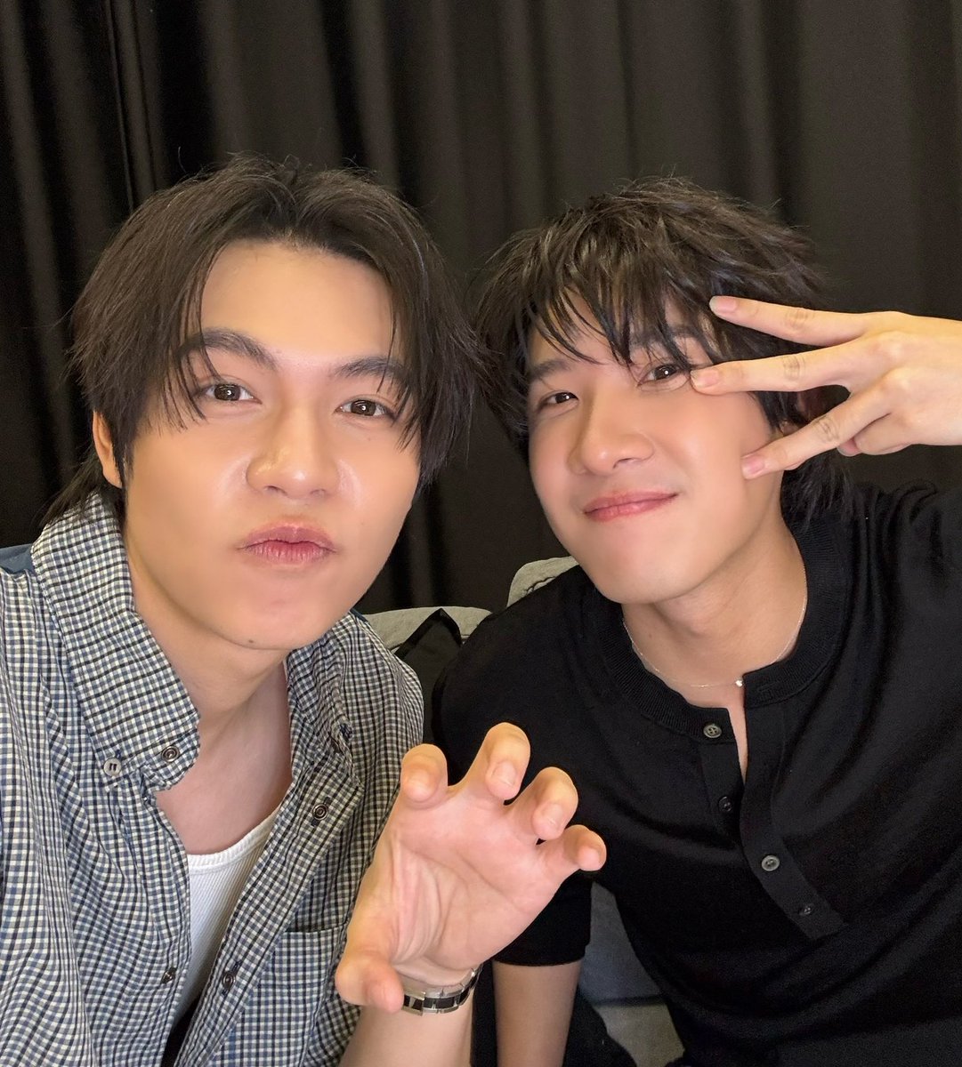firstkhaoscat's tweet photo. 4 ships I love 🥰

#FirstKhaotung #EarthMix
#YinWar #BounPrem

Thank you for tagging me 🩷
And I tag:
@X4Launxx @buildurfkt_hao @salamona212 @CurlyMassi8731 https://t.co/KamIvfLqmY