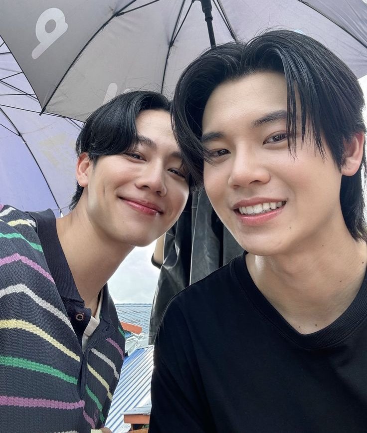 firstkhaoscat's tweet photo. 4 ships I love 🥰

#FirstKhaotung #EarthMix
#YinWar #BounPrem

Thank you for tagging me 🩷
And I tag:
@X4Launxx @buildurfkt_hao @salamona212 @CurlyMassi8731 https://t.co/KamIvfLqmY