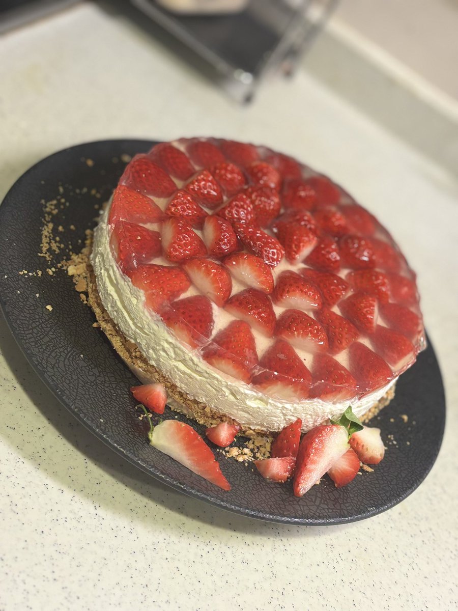 (=^▽^)σり tweet media