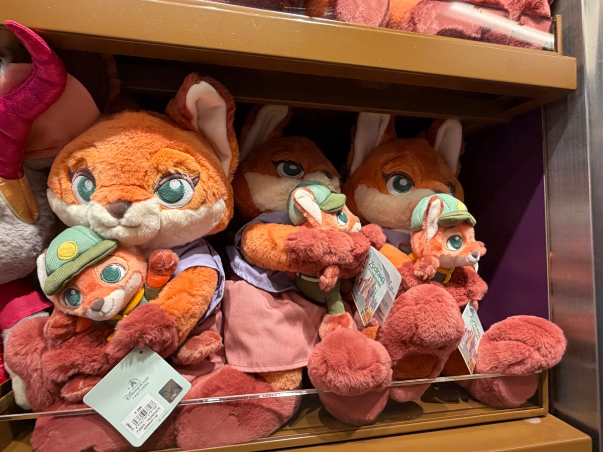 上海ディズニーのズートピアグッズに ニックのママが幼少期ニック