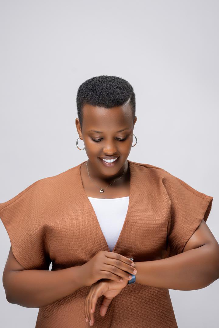God said to Samuel, 

"Do not consider his appearance, for I have rejected him. The Lord, doesn’t look at the things people look at. 

Pipo look at the outward appearance, but the LORD looks at the heart."' - 1st Sam 16:7

Thank U, to everyone who believed in me!

#TUKOPAMOJA 🤝