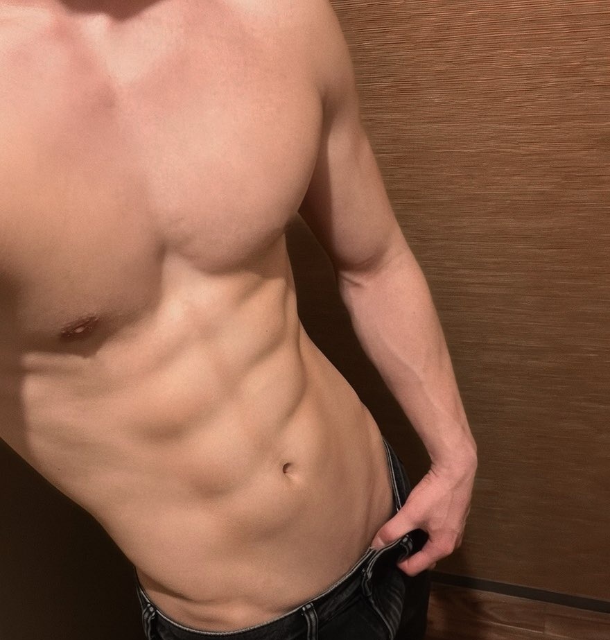 ıthalø tweet media