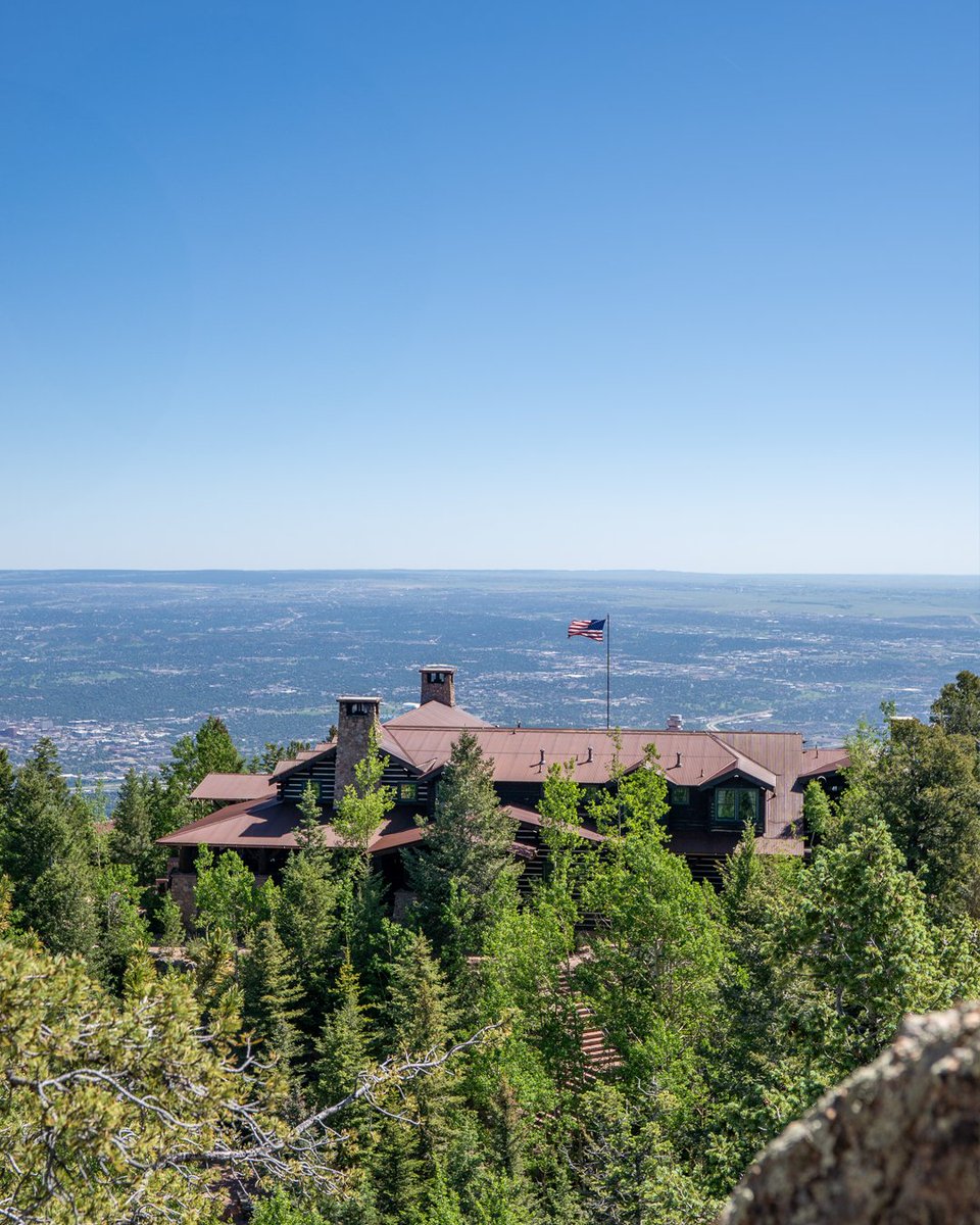 The Broadmoor tweet media