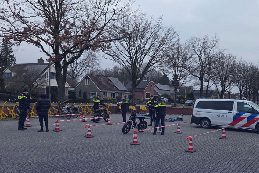 54 bekeuringen tijdens politiecontrole op fatbikes 112hoogezand.nl/2026/02/19/54-…