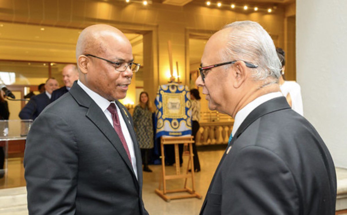 Art Museum of the Americas tweet media