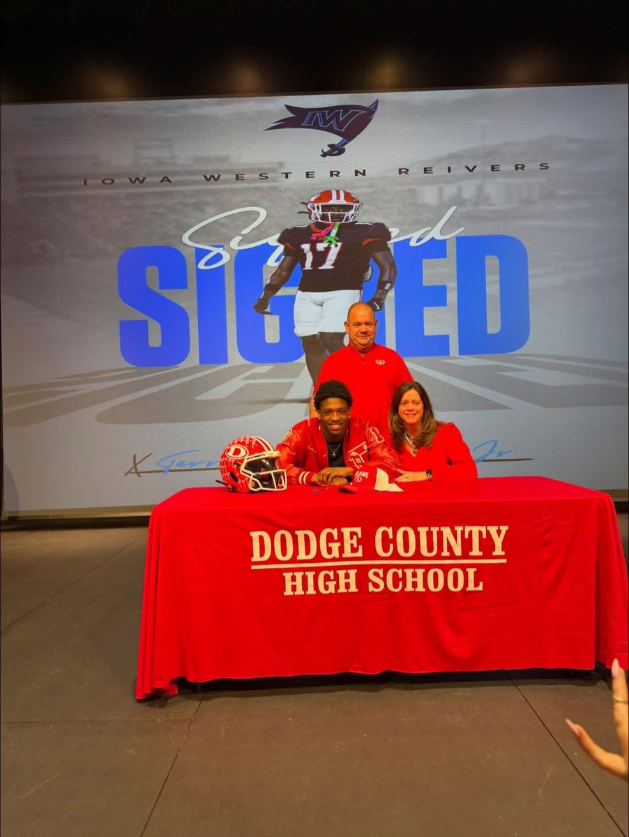 Chad Smith tweet media