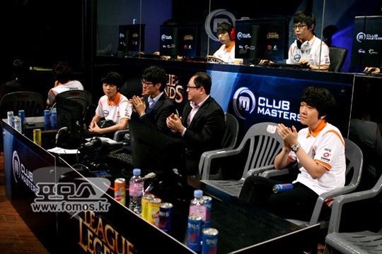 Deft’s first match on Summoner’s Rift against KT Rolster.

데프트의 데뷔 13주년을 진심으로 축하합니다. 언제나 당신의 복귀를 기다리고 있을게요 💙

#Deft_13th_anniversery
#Happy_Deft_13th_Anniversary