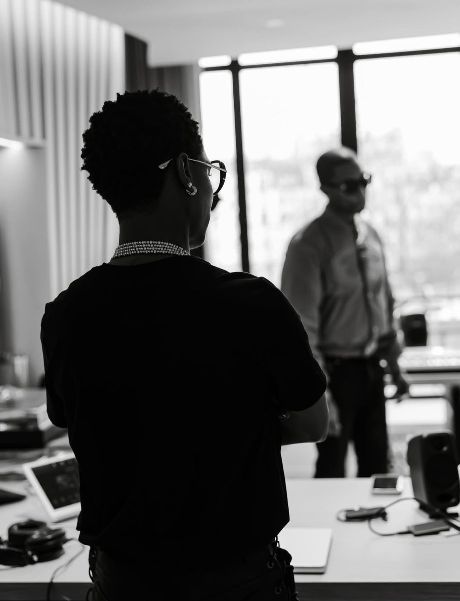 2/19: Wizkid x Pharrell Williams in France. 🇫🇷