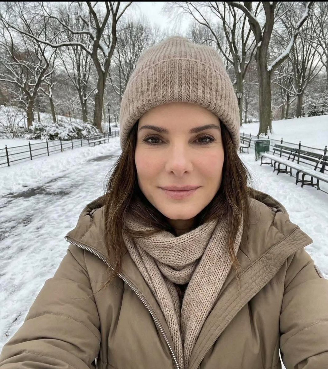 Official Sandra Bullock tweet media
