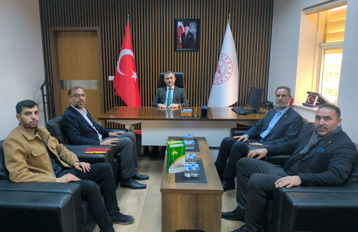 Şanlıurfa Eğitim ve Araştırma Hastanesi Başhekimi Dr. Murat Halitoğlu'nu ziyaret ettik.

Ziyaretimizde, Şanlıurfa’nın sorunları ve çözüm önerilerini ele aldığımız Şanlıurfa Özel platformumuz hakkında bilgilendirmelerde bulunarak, bu kapsamda Urfamızın sağlık alanındaki