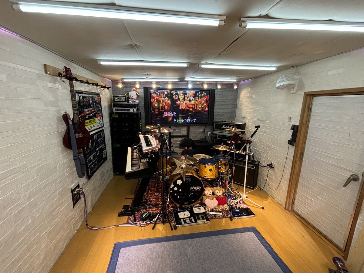 防音室が話題なので、
うちの防音室もどうぞ