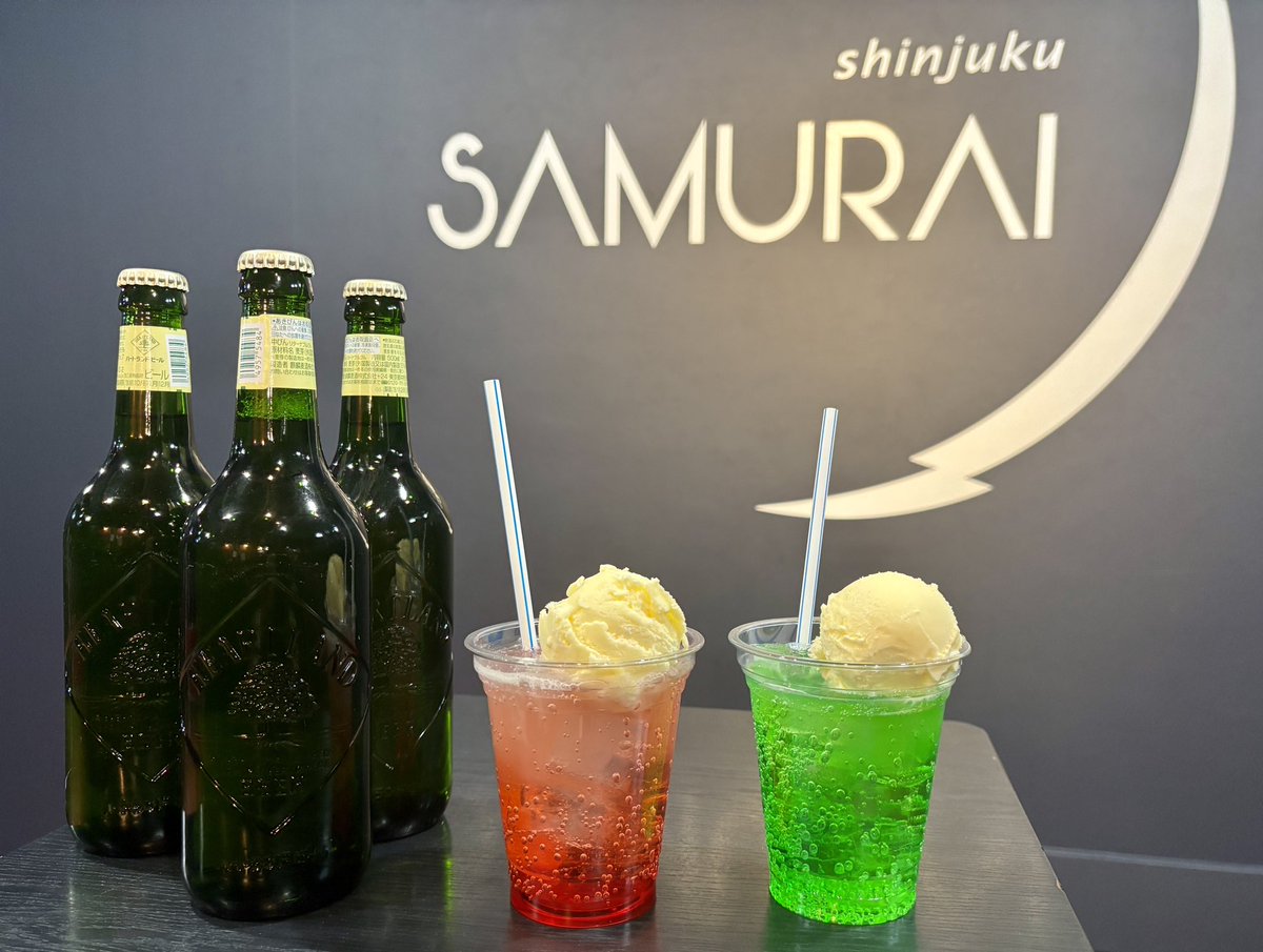 live_samurai's tweet image. 【ドリンク代改定のお知らせ】

昨今の高騰に伴い、2026年3月1日よりドリンク代を700円（チケット2枚制）に改定いたします。
心苦しい決断ですが、新たにバケツカクテルとやクリームソーダとの交換を追加し、より楽しめる内容に刷新しました。

今後とも新宿SAMURAIをよろしくお願いします。