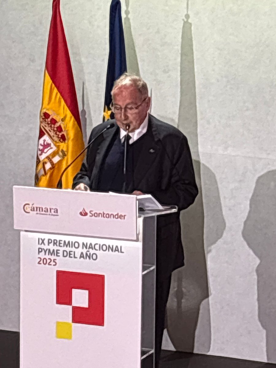 camarascomercio's tweet photo. El presidente de la Cámara de España, José Luis Bonet, ha recordado cómo las pymes asumen día a día riesgos, “esa es la manera de aprovechar todas las oportunidades que se van planteando, sobre todo cuando las circunstancias se complican”. https://t.co/AB1h7KNXuS