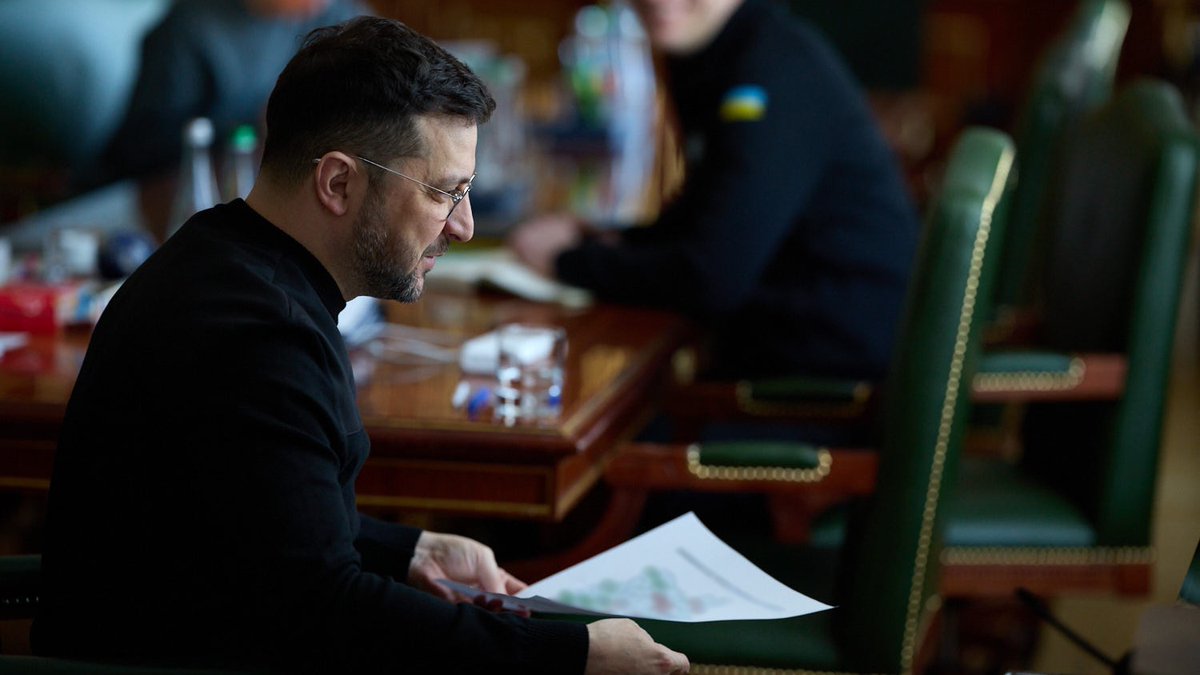 ZelenskyyUa's tweet image. I held a daily coordination call to discuss the situation with power and heating supply in the regions. We had a detailed review of the recovery efforts and provision of services to people in several of our regions, specifically in Odesa and some communities across the region, in