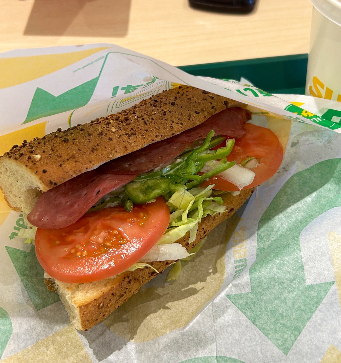 久々にサブウェイ食べれたのでご機嫌٩( 'ω' )و‼︎🥖🍅🧅🫑🥬🥓🥖