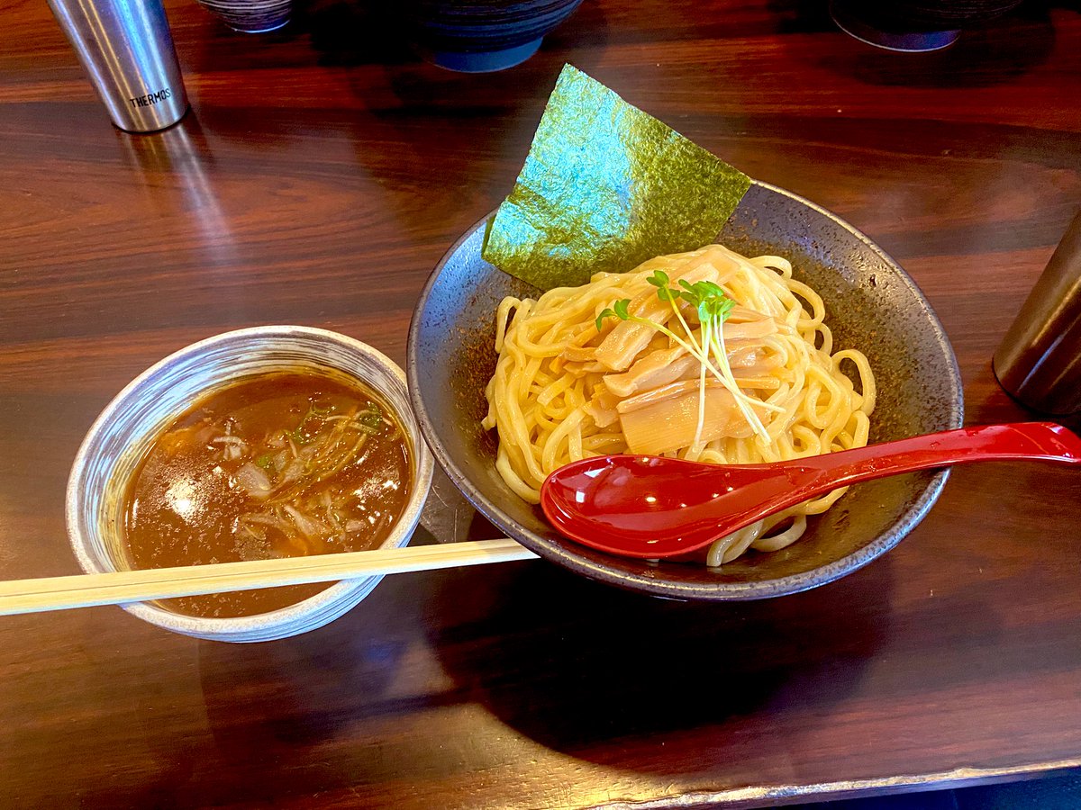 急用で地元帰ったけど1時間もいなくて移動時間の方が長かった（笑
ついでに友達とつけ麺食べてきた！