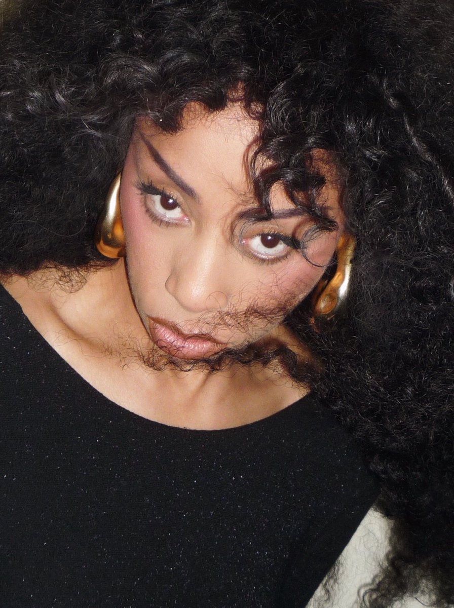 ROCHELLE tweet media