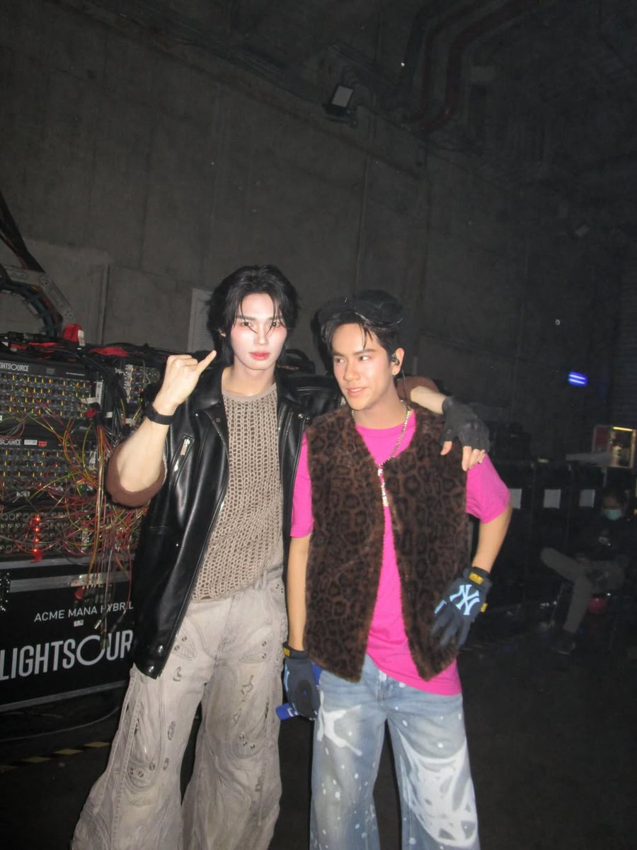 ️️ ️️ tweet media