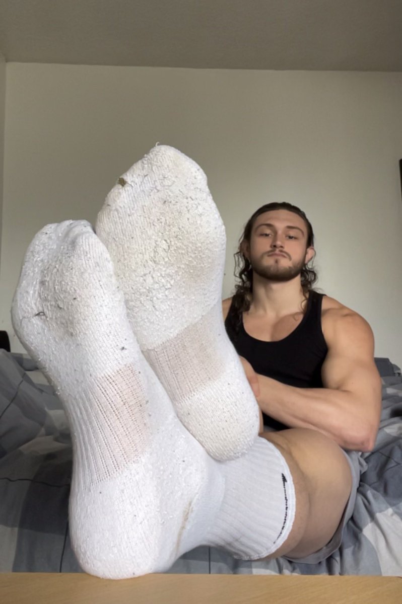 My life is so easy and effortless.

Be on good behaviour and I’ll use you like the good wallet you are 🥵