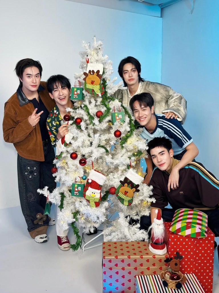 ️️ ️️ tweet media