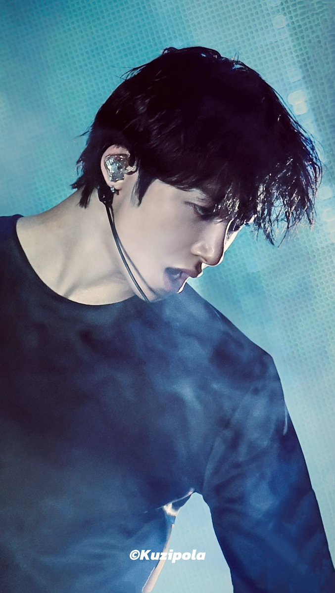 260130 #형원 

How can I breathe…

#monstax
#HYUNGWON