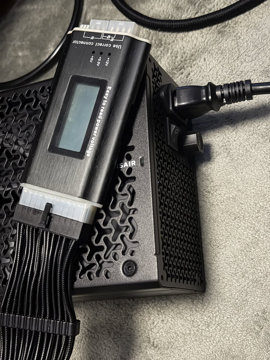 Marsh5020's tweet photo. 悲報 Corsair RM1000x 半年足らずで逝く https://t.co/qknhhhtmqb
