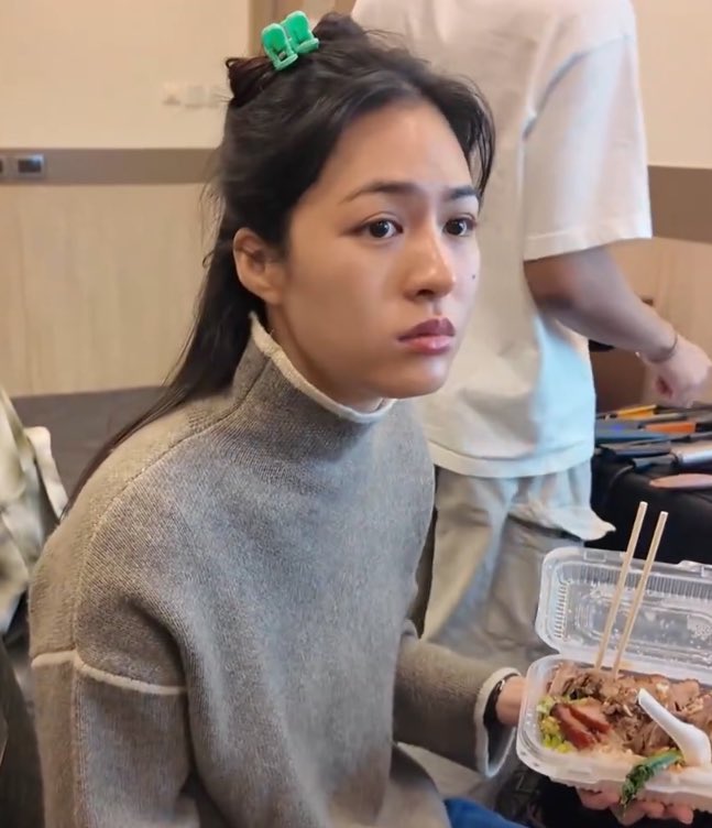 sese3538's tweet image. 한결같네요