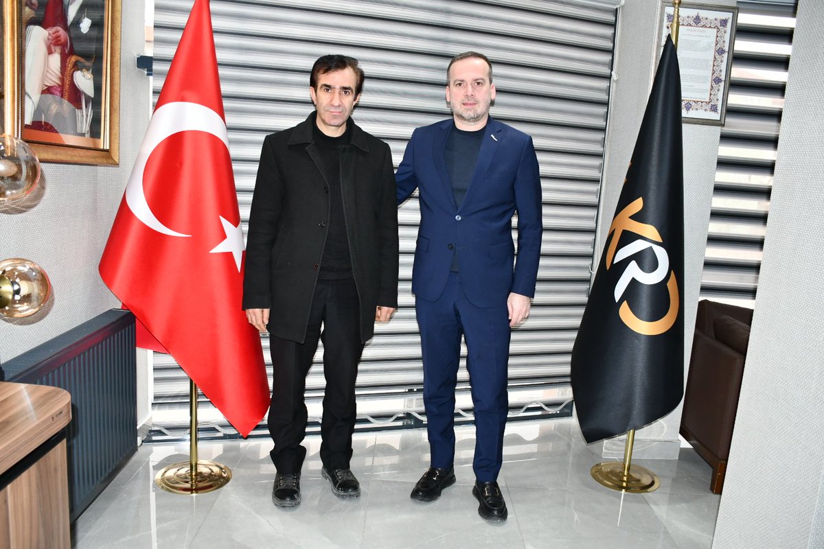 Çöşnük Mahallesi Muhtarımız Sn. Burhan İnanç’a nazik ziyaretleri için teşekkür ediyoruz.

#malatya #çöşnük #muhtar #ortaksevdamızmalatya
🇹🇷🇹🇷🇹🇷