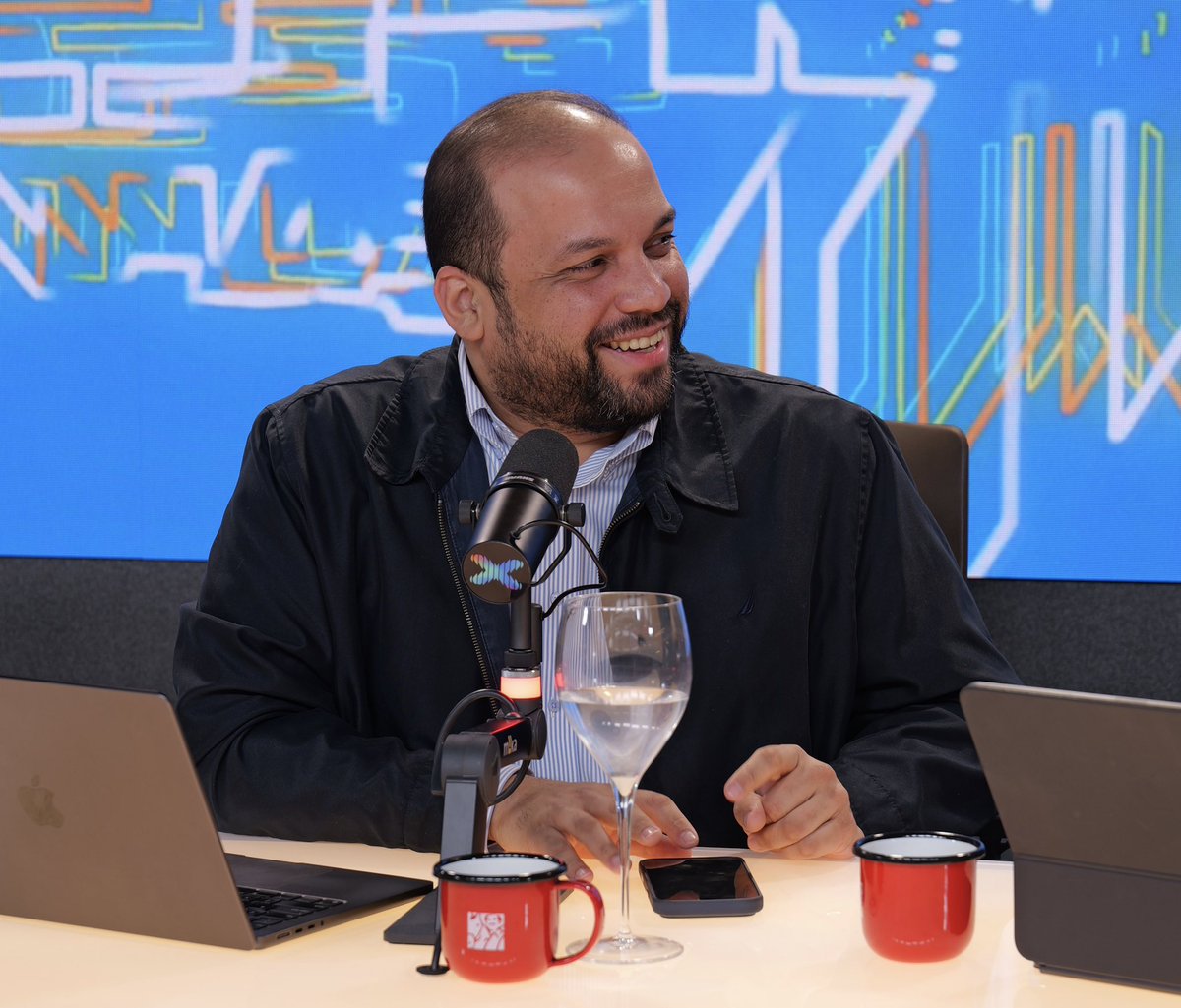 ¡Ya estamos en vivo en #DespiertaConLaX! 

Sintoniza la 102.1 FM o conéctate al live de YouTube y comienza la mañana con nosotros.

#x102fm