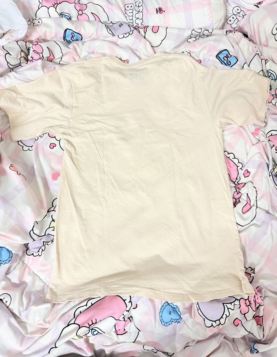 Ppwd2's tweet photo. #ส่งต่อเสื้อ Home to my nips อก 44“ 
สีครีมแขนสั้น ไม่ต้องแปะจุก
ใหม่มากๆ งานเก็บสะสม
สกรีนมีรอยย่นนิดหน่อยตามรูป ขอคนไม่ซีเรียส 
งานลิมิเต็ดหายาก เก็บสะสม

1300฿ รวมส่ง 🚚
#hometomyheart #hometomytee
#hometomynips #moleculogy https://t.co/uY2D6Y4NEO