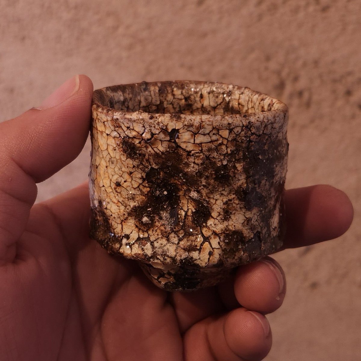 阪本さんの粉引盃 荒れた白化粧の肌が土あじがカッコいい✨あとサイズ