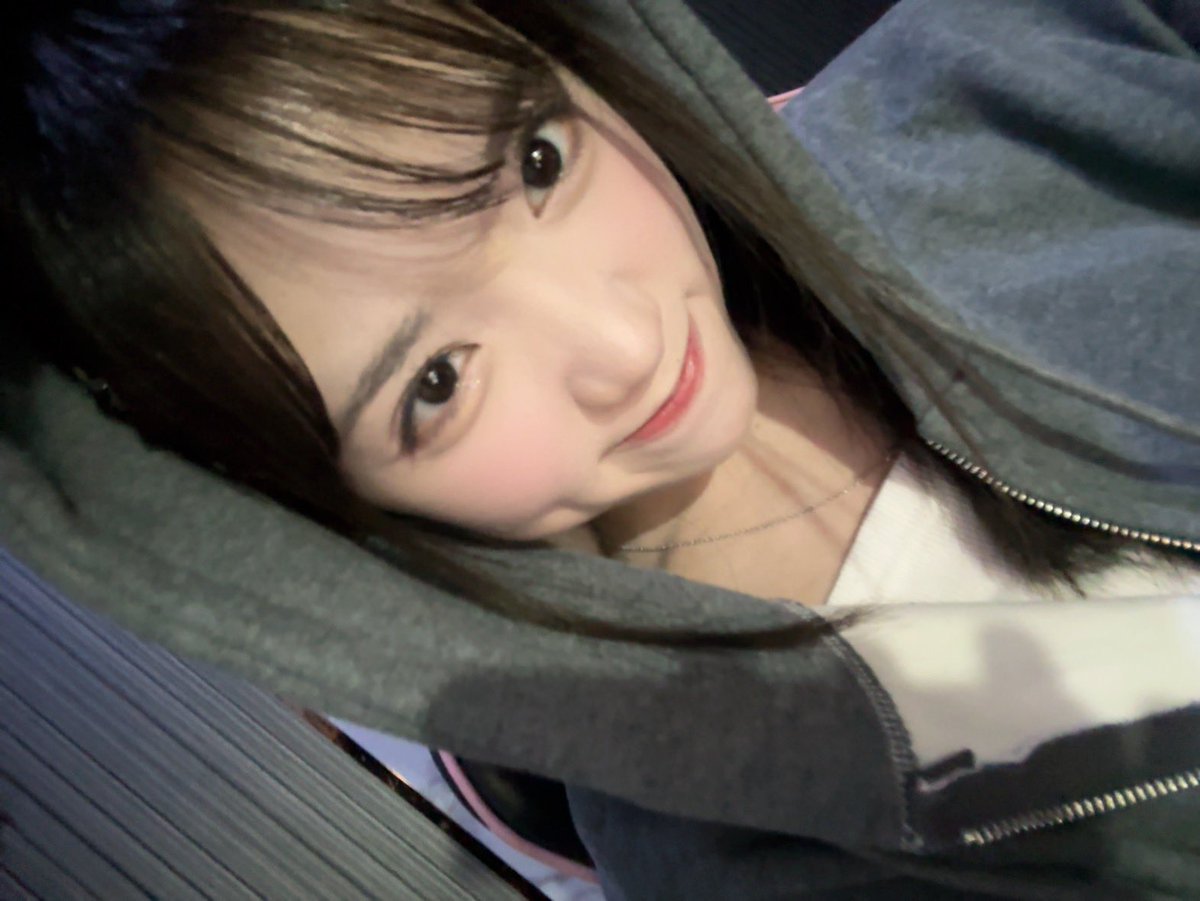 Gracie_JKT48's tweet photo. met bukaaa!! https://t.co/vyKH06Sdkn