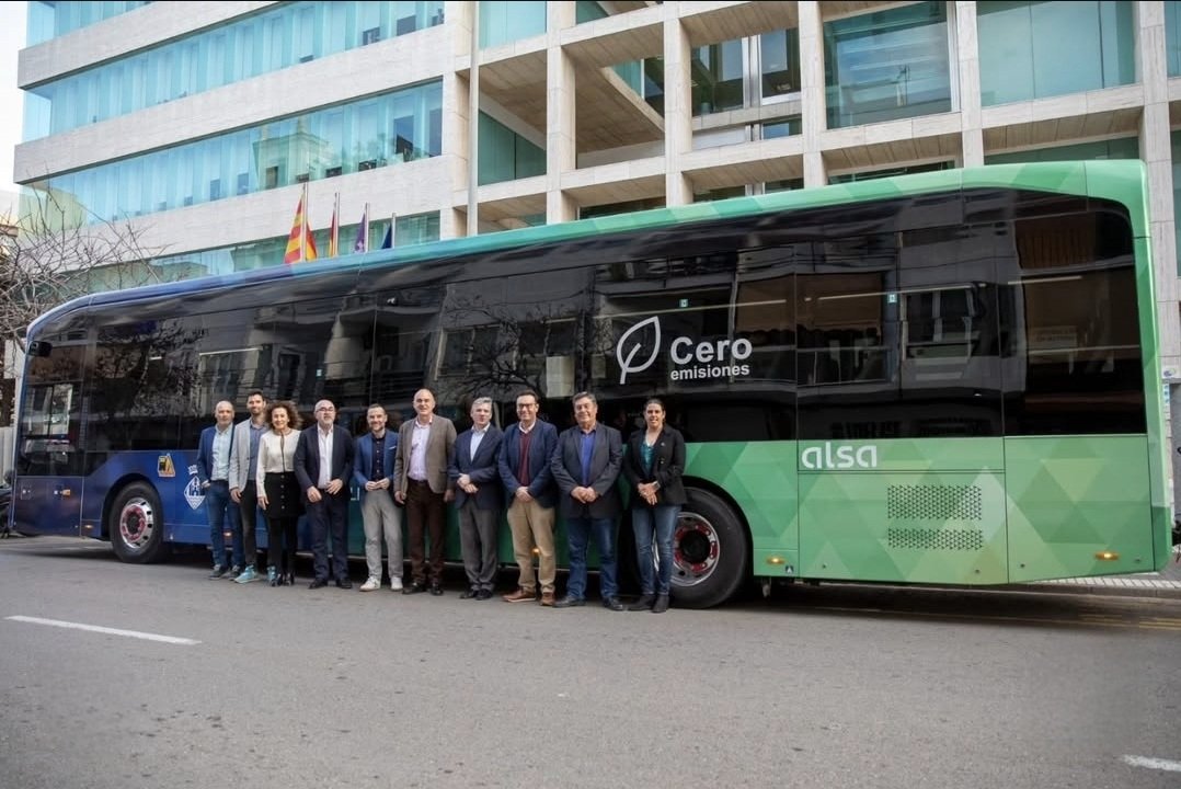 🔵 Ibiza contará con su nuevo servicio de autobuses a partir del 1 de abril

periodicodeibiza.es/pitiusas/ibiza…
