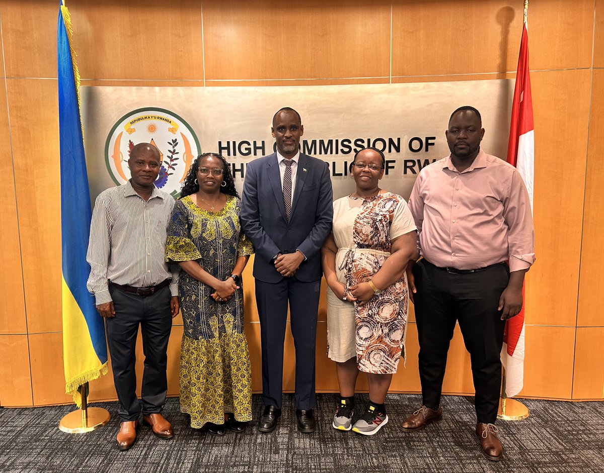 RwandaSingapore's tweet photo. Today, High Commissioner @IBMuhizi received a delegation of 36 students and four accompanying teachers from @GHA_rwanda who are on an educational visit to #Singapore. 

The High Commissioner encouraged the students to remain forward-looking and to build competencies in emerging fields such as AI, noting that such critical knowledge and skills will position them to fulfil their role as the engine of #Rwanda’s long-term development aspirations.

@Rwanda_Edu