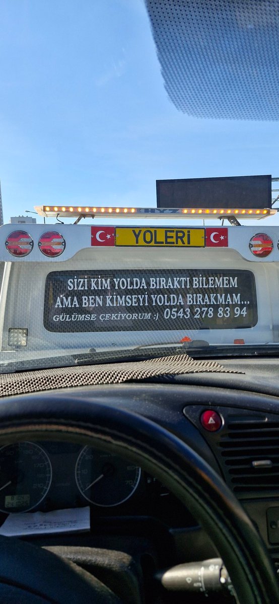 Gerçekten bizi yolda bırakmadı, denk geldi durdu, dedim annemleri hastaneye bırakalım tamam dedi şimdi önce hastaneye sonra tamirhaneye Allah razı olsun