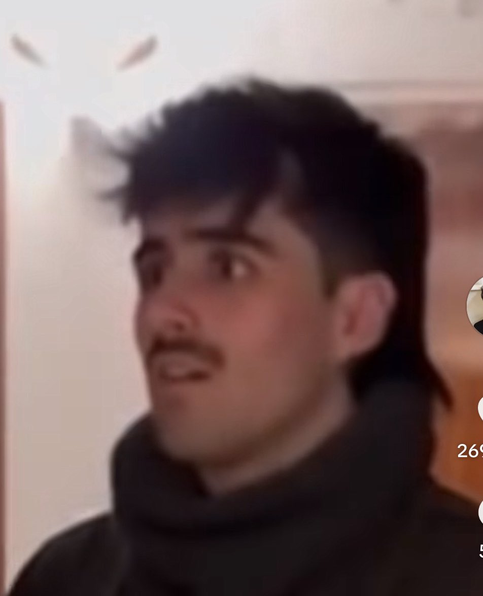 rebb5678's tweet image. Para mi son lo mismo.