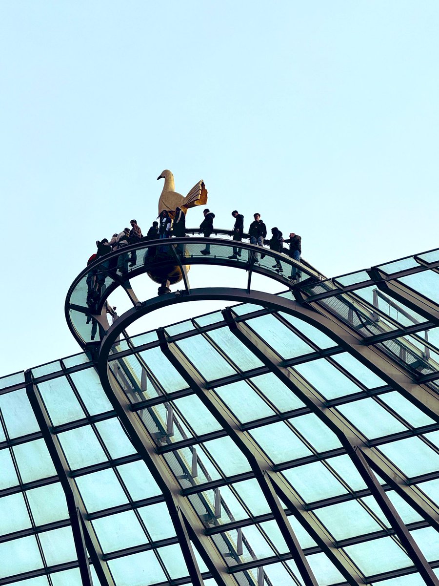 ....S e z z y…. tweet media