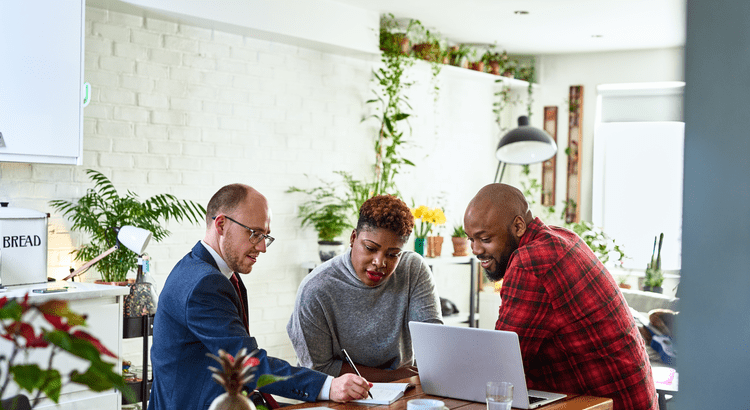 LorrieMaiorano's tweet image. #ForSellers #AgentValue #SellingTips #PriceItRightOverpricing The Price You Set Can Make (or Break) Your Sale dlvr.it/TR2vHg